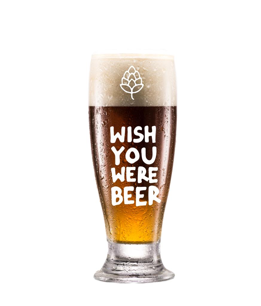 泡と新鮮なビールのグラスのクローズ アップ表示 ロイヤリティフリー写真 画像素材