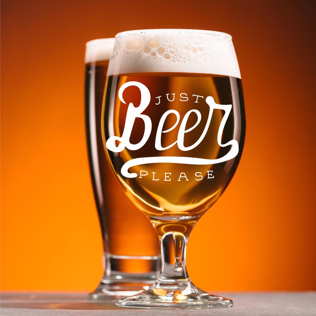 オレンジ色の背景に泡とビールのグラスの配置の選択と集中 だけビールください レタリング ロイヤリティフリー写真 画像素材